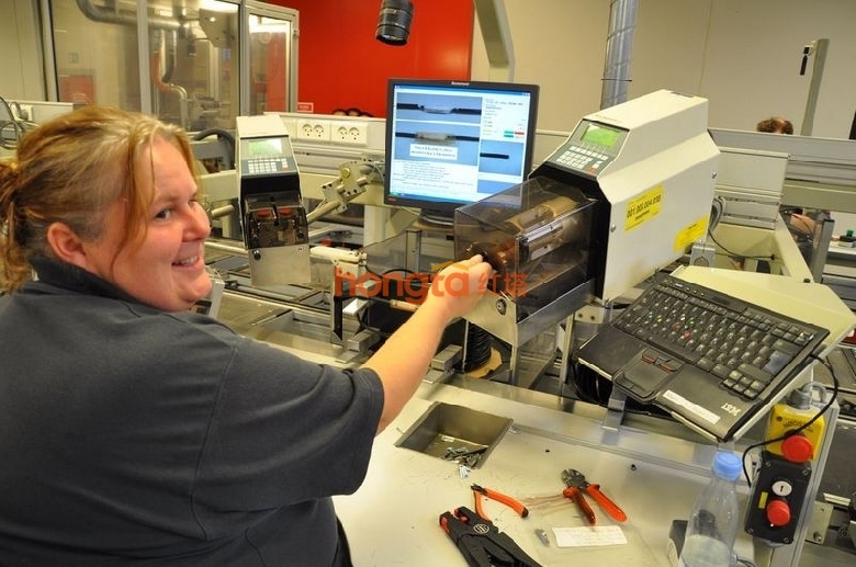 ����˹��ů���S